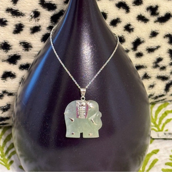 Jade Elephant Pendant 925 Sterling Silver Necklace - Picture 2 of 7